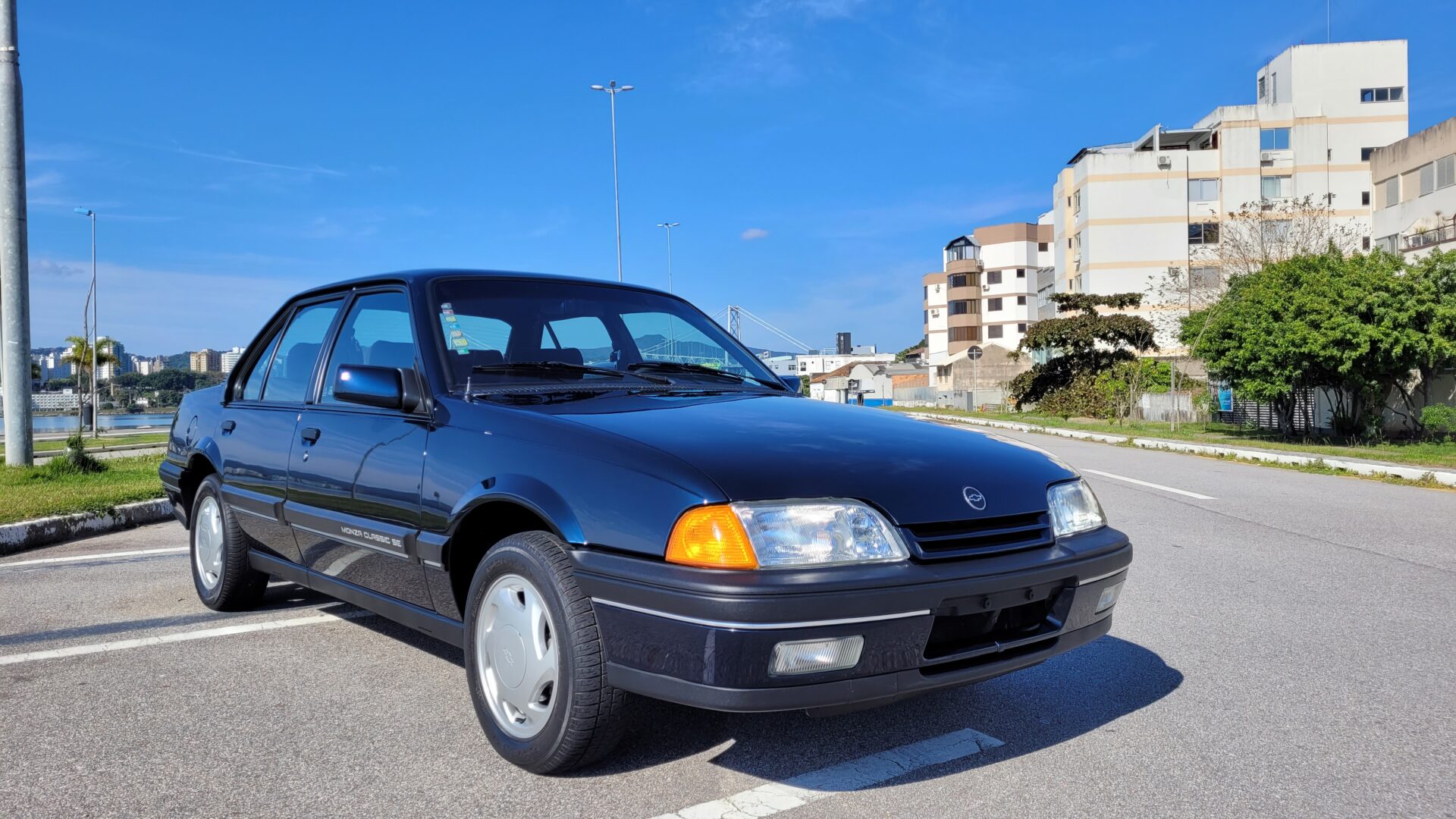 Chevrolet Monza Classic SE