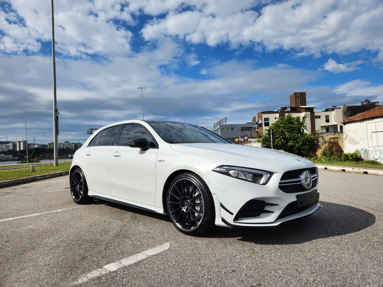Mercedes-Benz A35 AMG